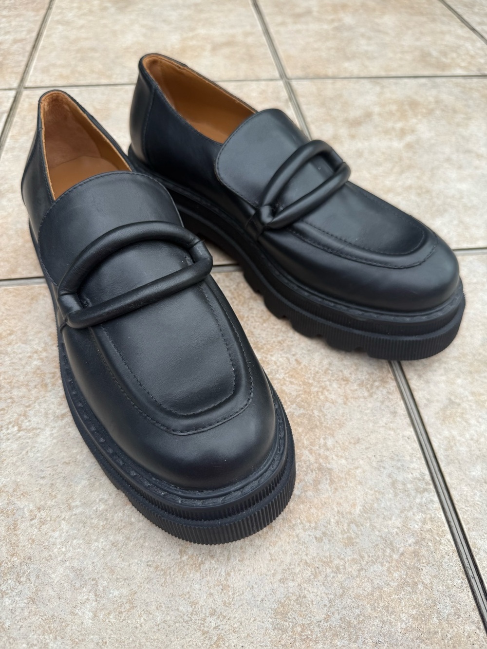 Voile Blanche Elaiza black leather chunky loafers - Picture 10 of 16
